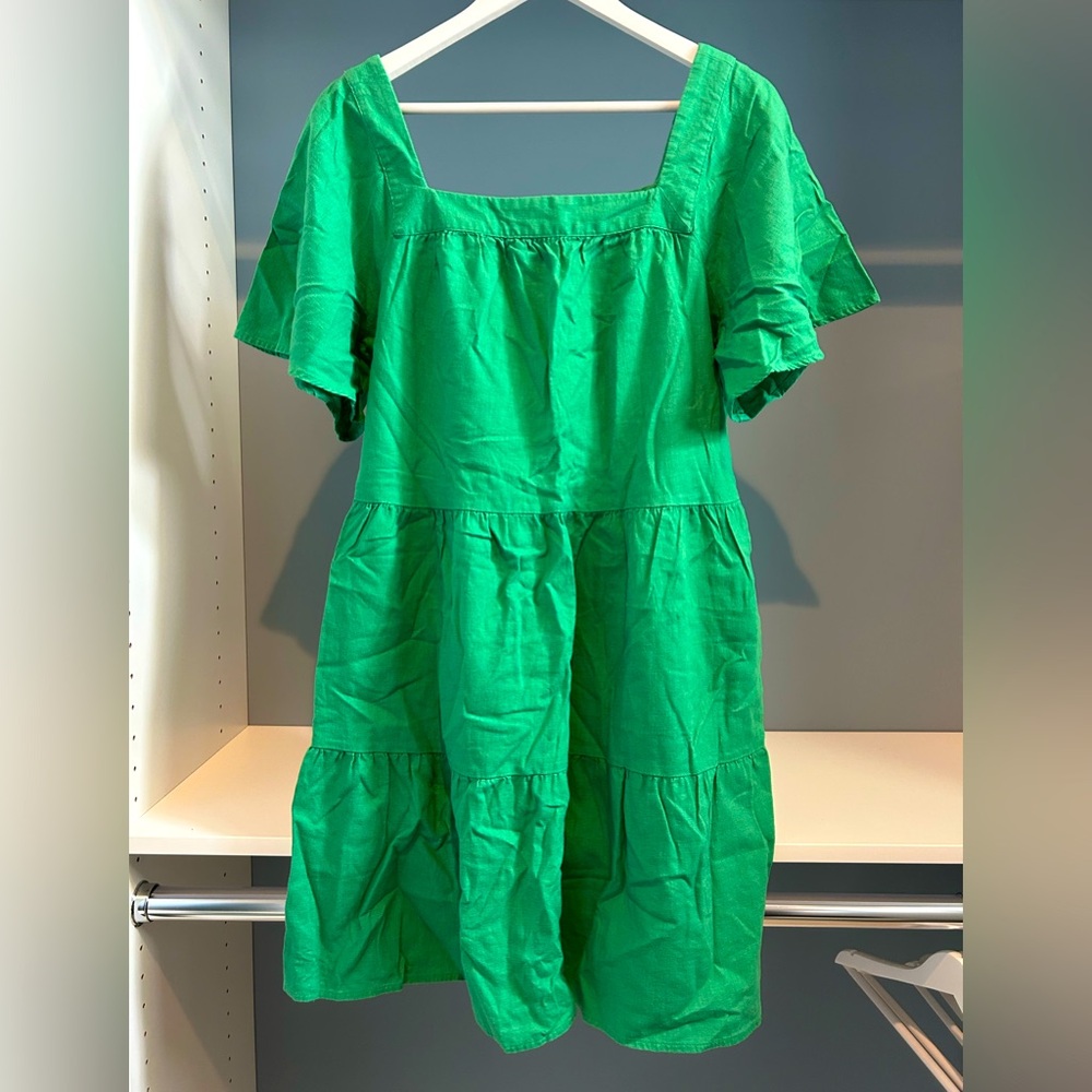 Loft Outlet tiered dress. Green. Size XL. Good condition!